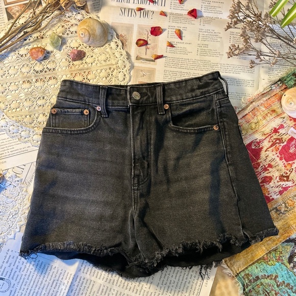 American Eagle distressed black shorts - Picture 1 of 4